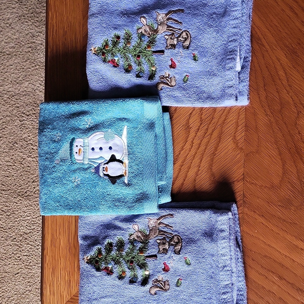 Three holiday hand towels - Picture 1 of 3